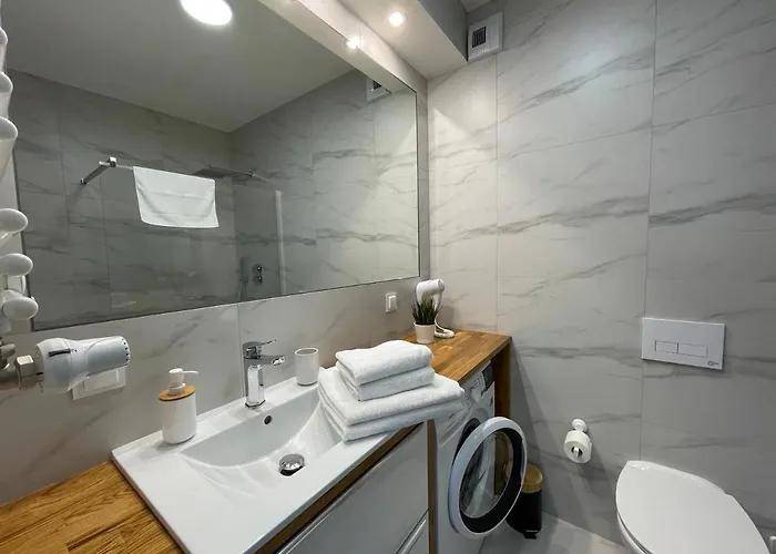 דירה Baltic Style - Free Swimming Pool, Saunas & Fitness - Kasprowicza 20 קולובז'ג